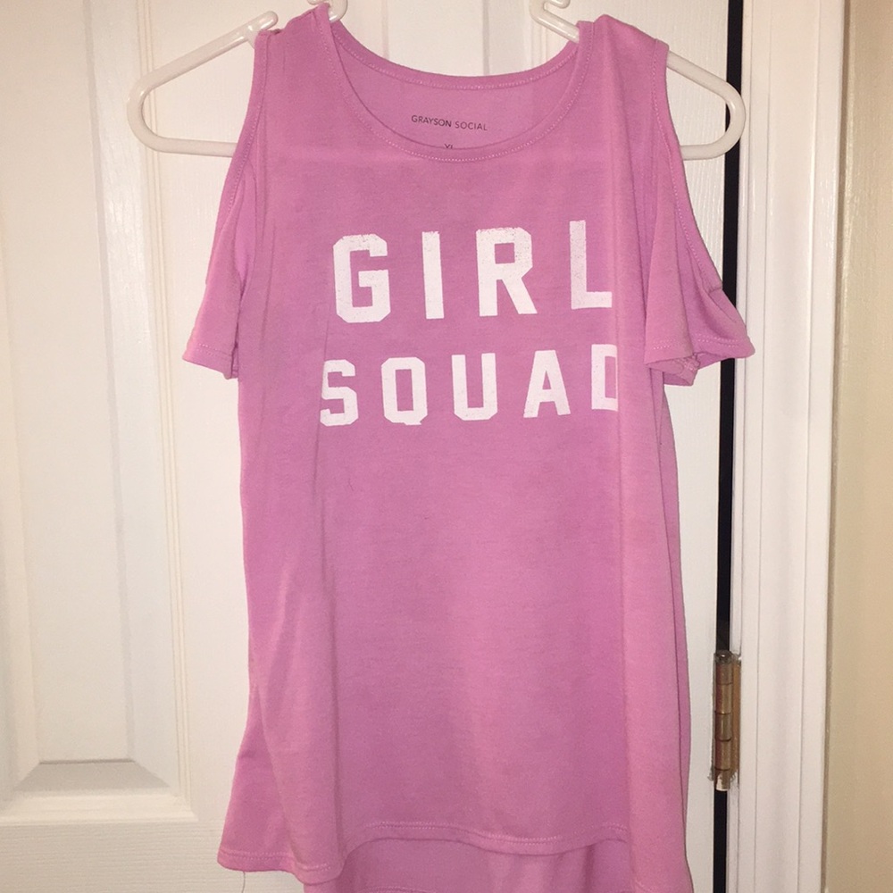 Girls/teen cold shoulder top.
